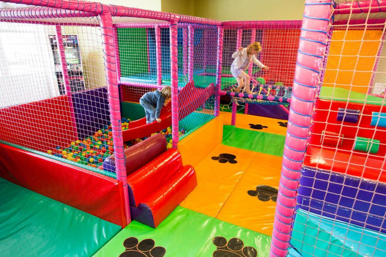 Whitecliff Bay Holiday Park 벰브리지 외부 사진