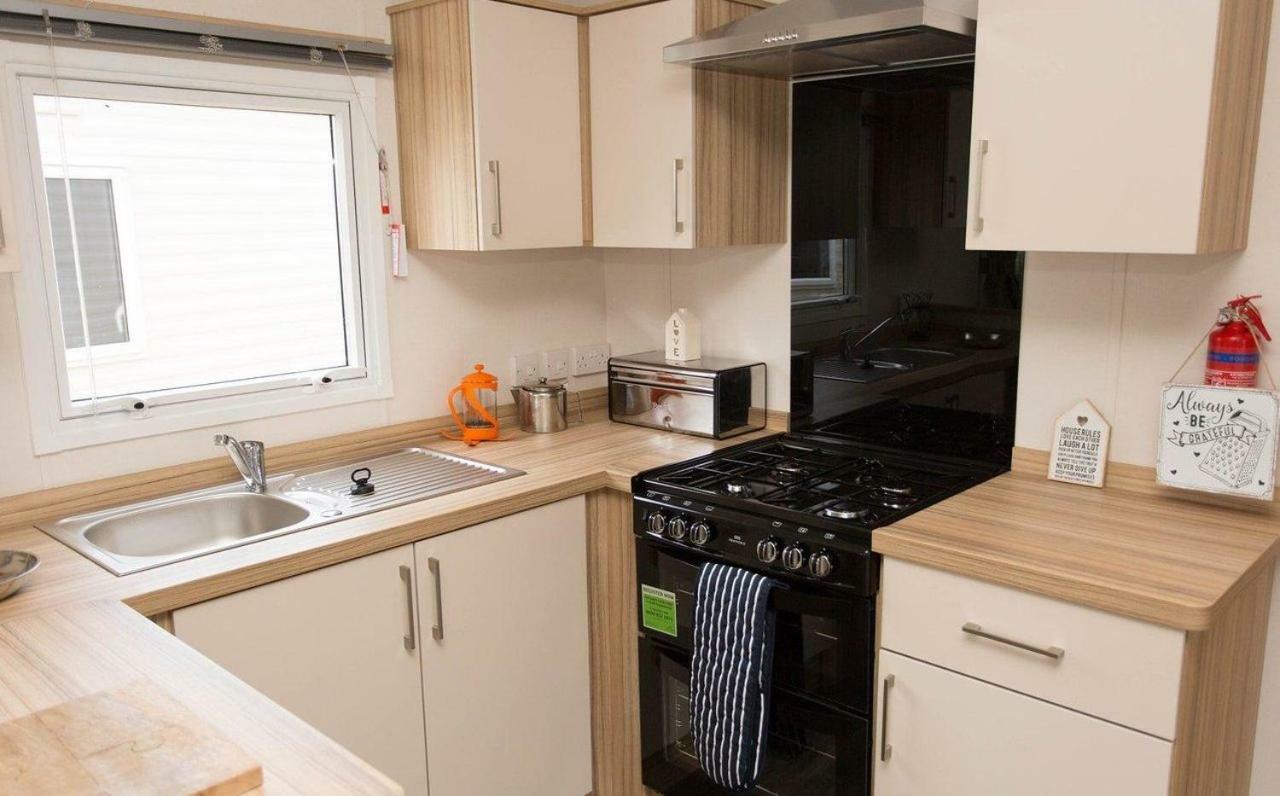 Whitecliff Bay Holiday Park 벰브리지 외부 사진
